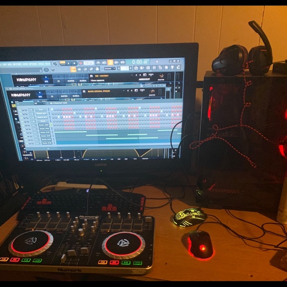 Meet your Posher, Caleab - Picture 1 of 1